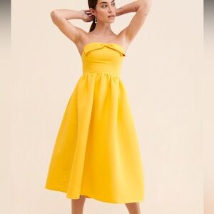 Chic Yellow Midi Dress